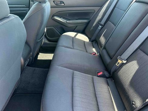 Used 2025 Nissan Altima 2.5 SV FWD image 18
