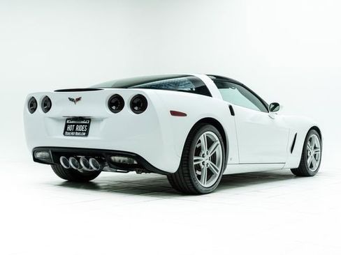 Used 2009 Chevrolet Corvette Coupe image 12