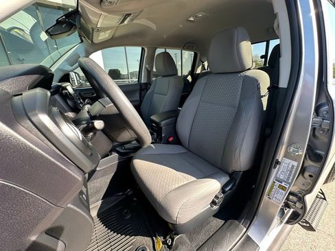 Used 2020 Toyota Tacoma SR image 18