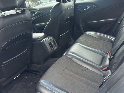 Used 2015 Chrysler 200 S w/ Navigation & Sound Group I image 15