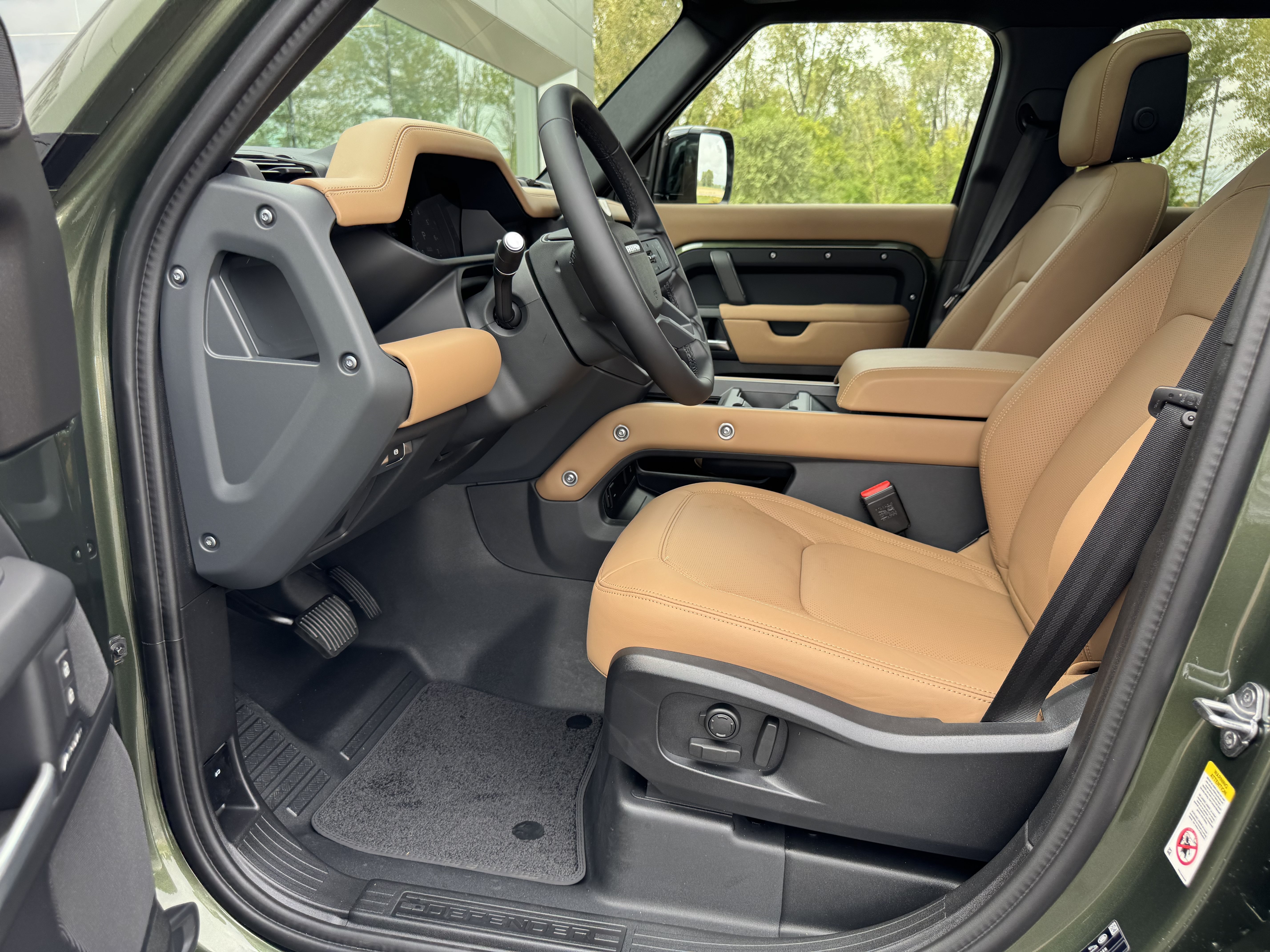 New 2026 Land Rover Defender 110 S AWD/4WD image 14
