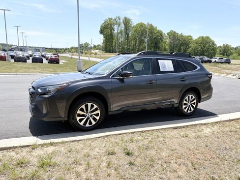 Certified 2024 Subaru Outback Premium AWD/4WD image 7