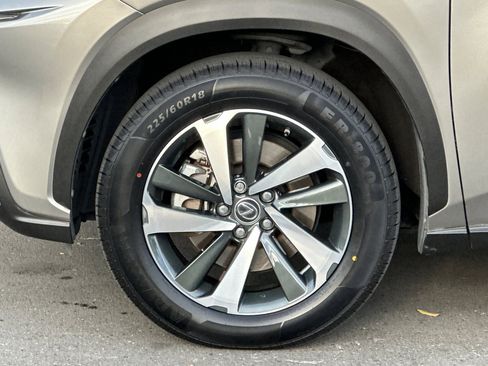 Used 2018 Lexus NX 300h AWD image 11