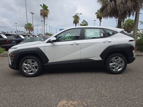 New 2027 Hyundai Kona SE FWD image 3