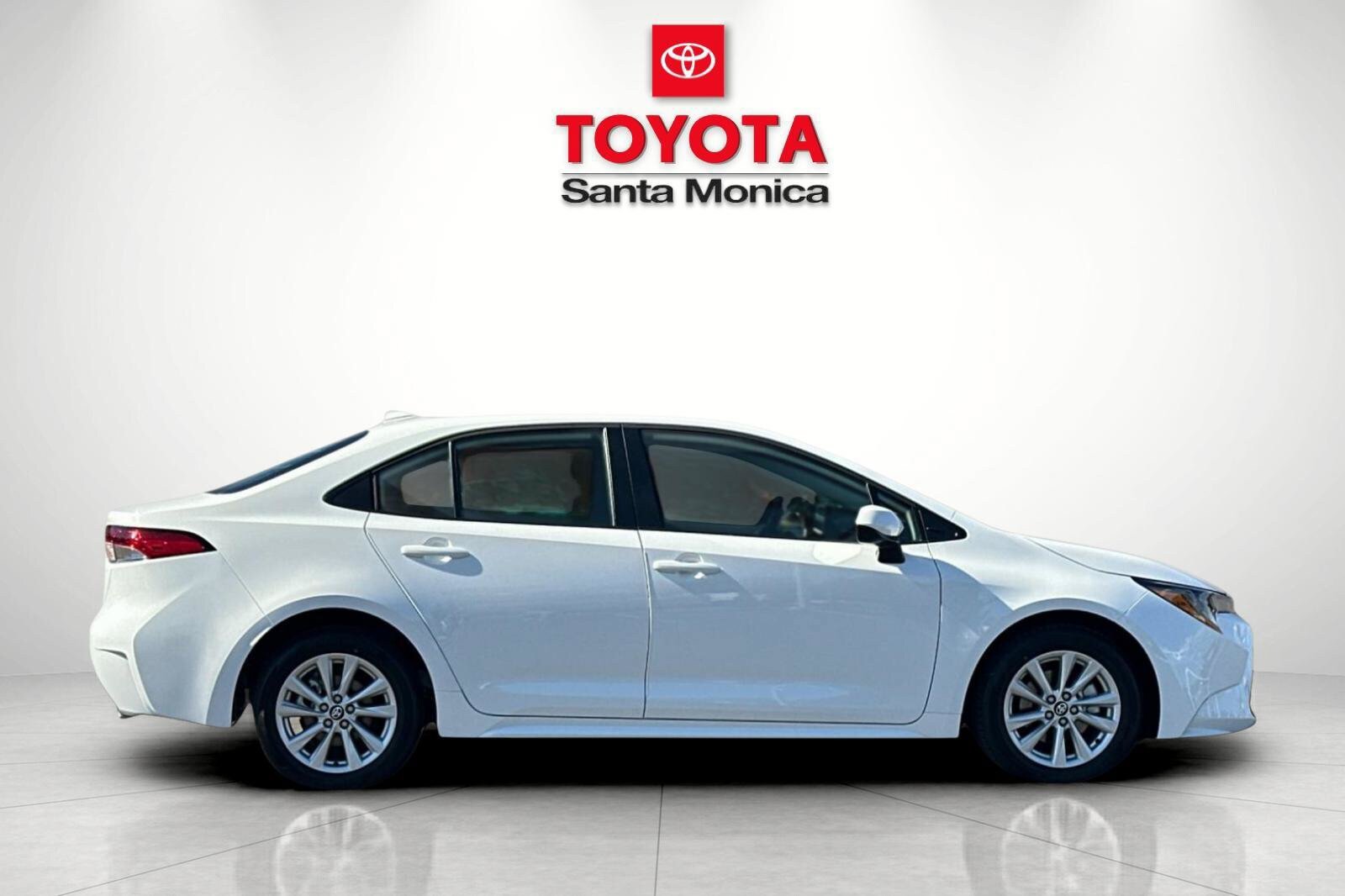 New 2027 Toyota Corolla LE FWD image 2