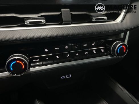 New 2026 Chevrolet Equinox LT w/ Convenience Package II image 14