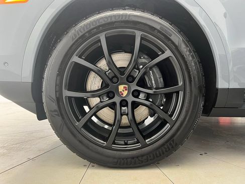 New 2026 Porsche Cayenne AWD/4WD image 27