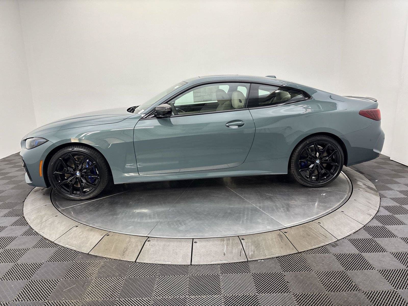 New 2027 BMW 440i xDrive Coupe w/ M Carbon Exterior Package AWD/4WD image 16