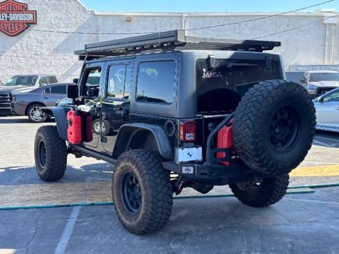 Used 2013 Jeep Wrangler Unlimited Rubicon w/ Connectivity Group AWD/4WD image 5