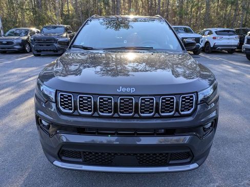 Used 2024 Jeep Compass Limited image 9