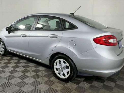 Used 2012 Ford Fiesta S FWD image 8