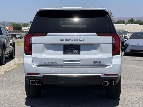 New 2026 GMC Yukon Denali AWD/4WD image 4