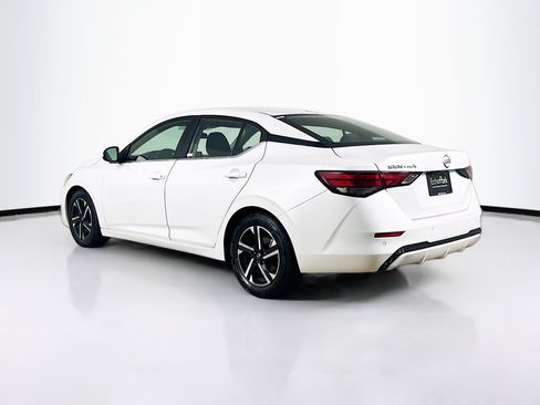 Used 2025 Nissan Sentra SV FWD image 5