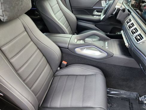 New 2026 Mercedes-Benz GLS 580 4MATIC image 13