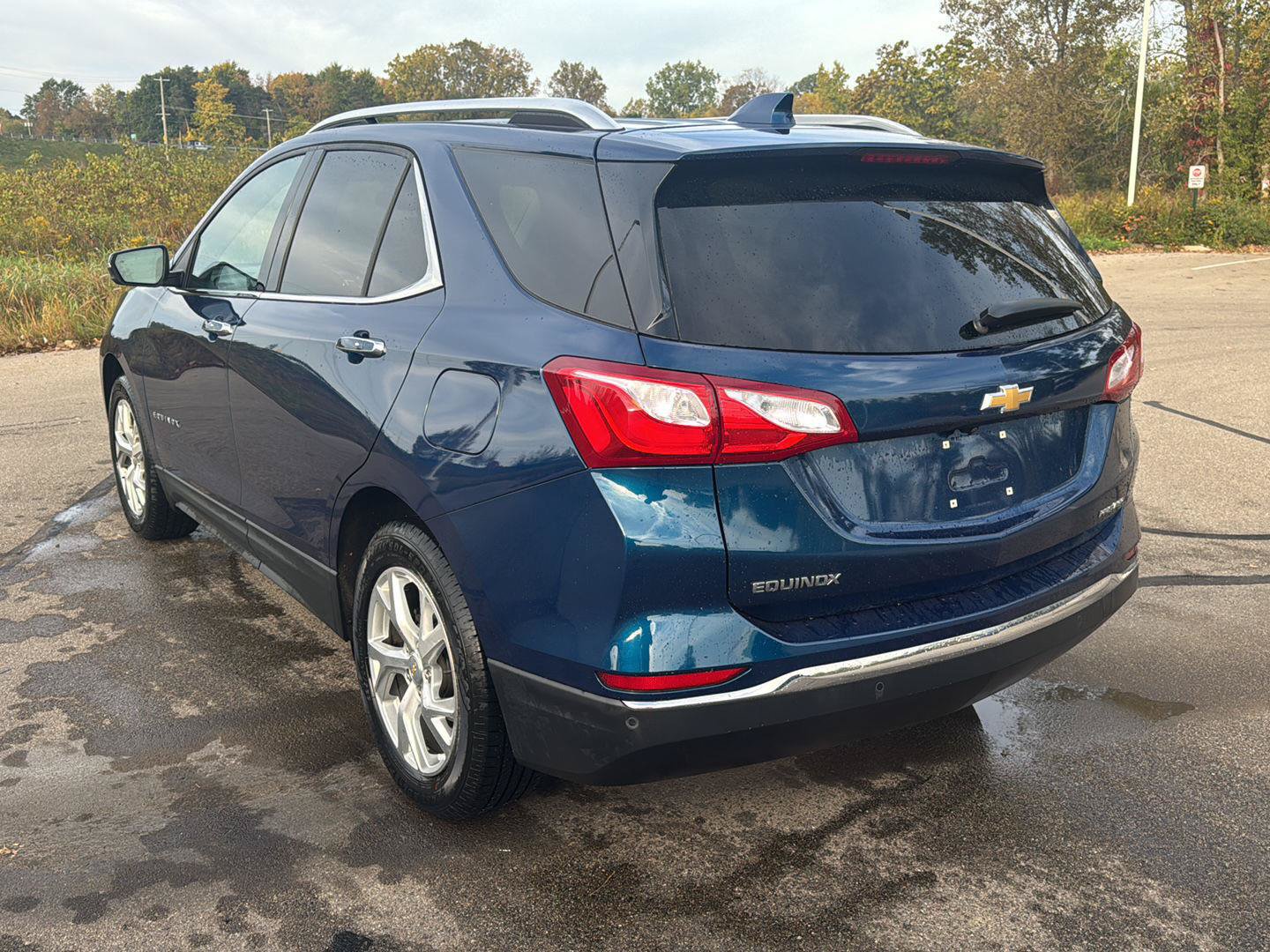Used 2019 Chevrolet Equinox Premier FWD image 3