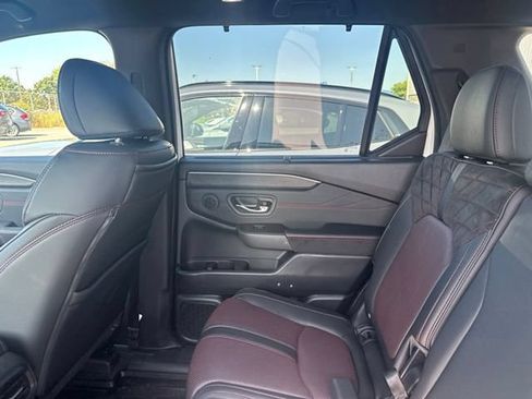 Used 2026 Honda Pilot Black Edition image 17