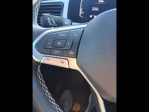 Used 2022 Volkswagen Atlas Cross Sport SE FWD image 14