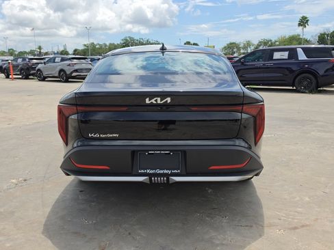 New 2026 Kia K4 FWD image 6