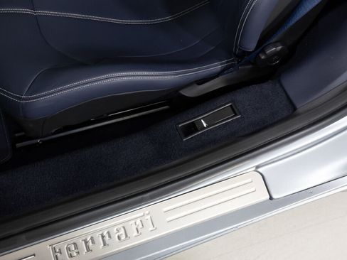 Used 2022 Ferrari F8 Tributo image 26