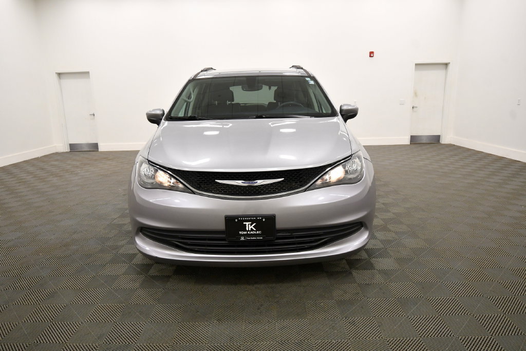 Used 2020 Chrysler Voyager Lxi FWD image 9