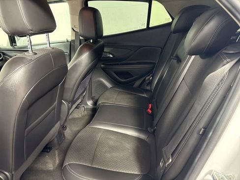 Used 2021 Buick Encore Preferred AWD/4WD image 15