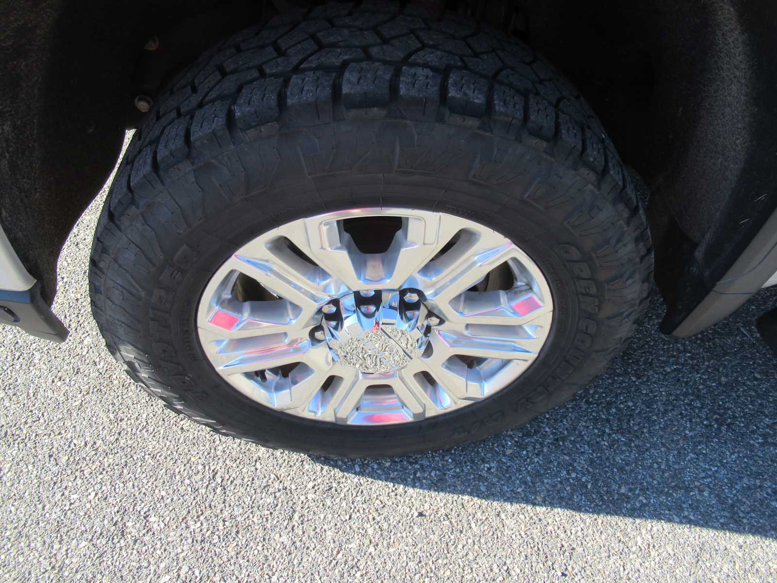 Used 2020 GMC Sierra 2500 Denali w/ Denali Ultimate Package AWD/4WD image 12