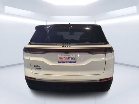 Used 2024 Jeep Wagoneer Launch Edition image 4