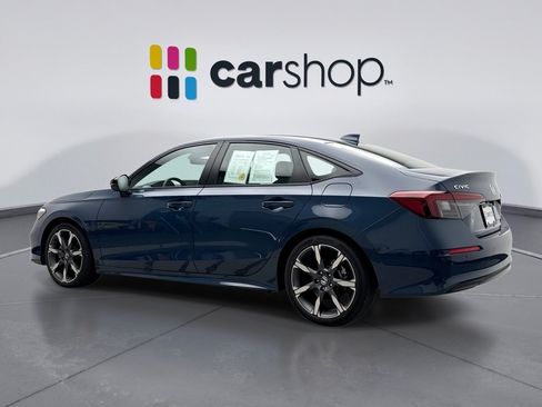 Used 2025 Honda Civic Sport Touring image 3