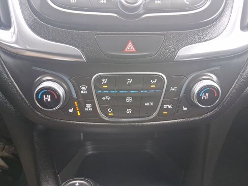 Used 2019 Chevrolet Equinox LT image 24