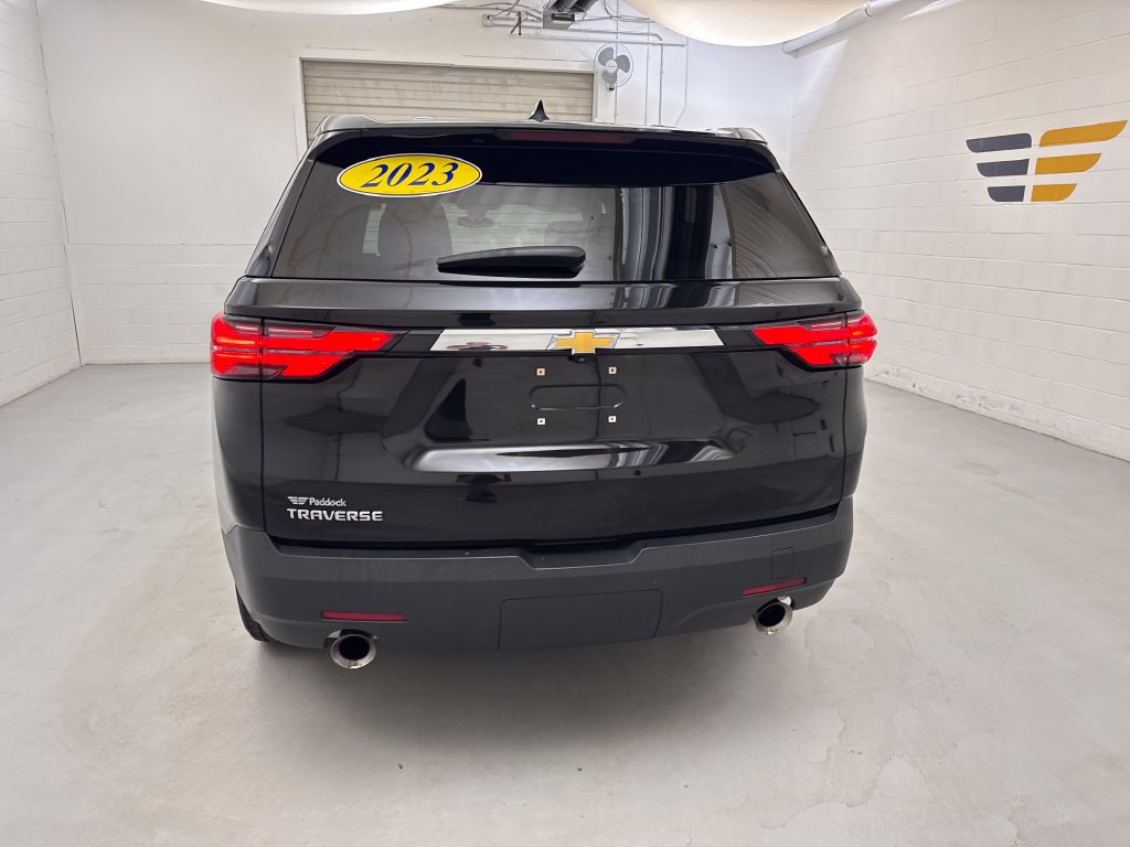 Used 2023 Chevrolet Traverse LS FWD image 4