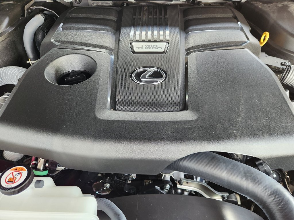 Certified 2025 Lexus GX 550 w/ Accessory Package (CT) AWD/4WD image 32