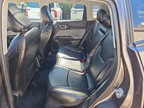 Used 2022 Jeep Compass Latitude w/ Sun and Sound Group AWD/4WD image 25