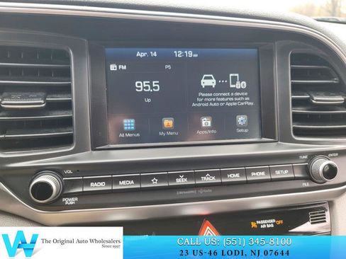 Used 2020 Hyundai Elantra SEL image 16