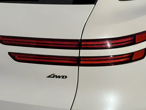 Used 2023 Genesis GV70 2.5T w/ Advanced Package image 27