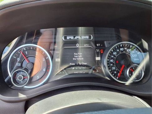 Used 2022 RAM 2500 Big Horn w/ Level C Equiment Group AWD/4WD image 25