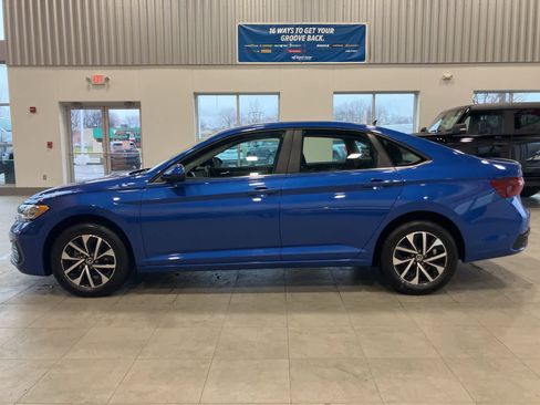 Used 2024 Volkswagen Jetta S image 8
