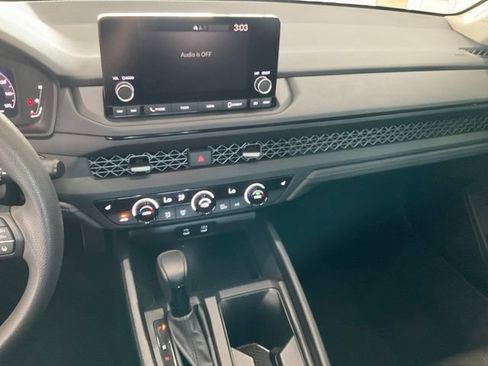 Certified 2025 Honda Accord SE image 13