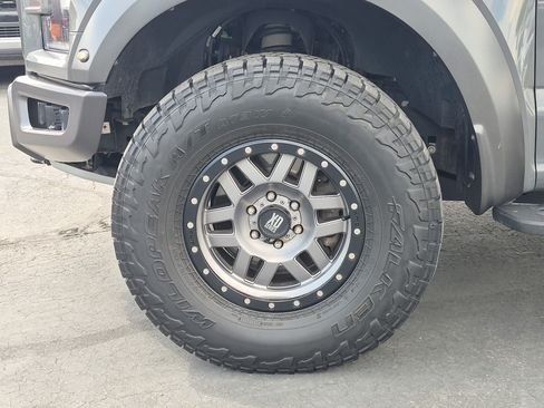 Used 2020 Ford F150 Raptor w/ Equipment Group 802A Luxury AWD/4WD image 13