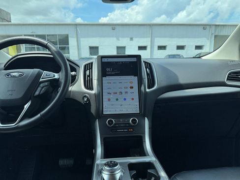 Used 2024 Ford Edge SEL image 18