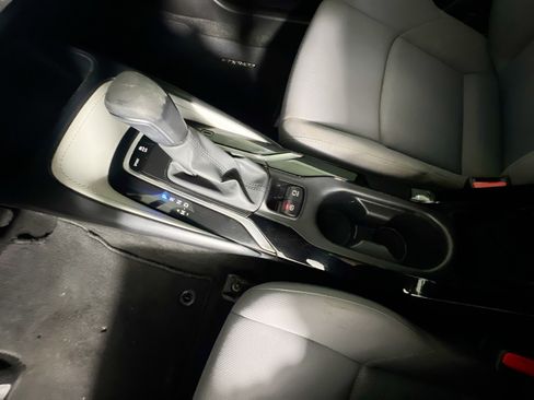 Used 2020 Toyota Corolla SE w/ SE Premium Package FWD image 25