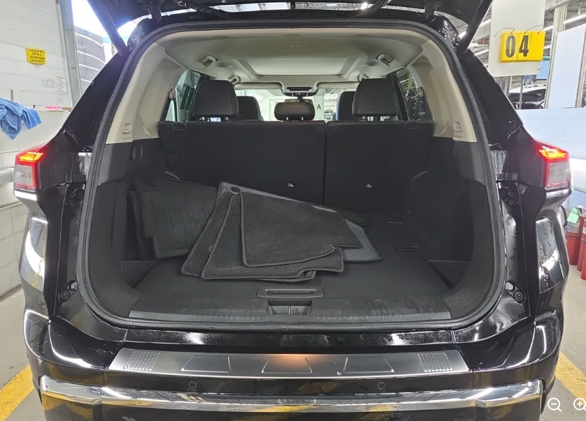 Used 2024 Nissan Rogue Platinum w/ Platinum Premium Package AWD/4WD image 14