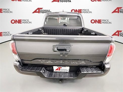 Certified 2020 Toyota Tacoma TRD Off-Road w/ TRD Premium Off Road Package image 6