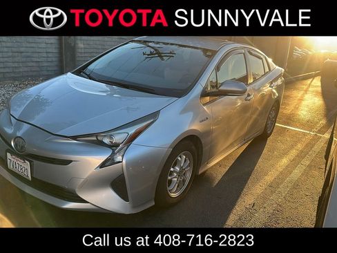 Used 2017 Toyota Prius Two FWD image 1