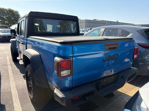 Used 2023 Jeep Gladiator Sport AWD/4WD image 4