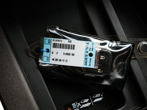 Used 2020 Chevrolet Silverado 1500 LTZ w/ LTZ Premium Package image 34