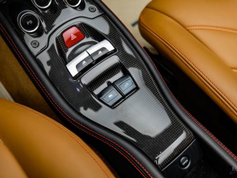 Used 2013 Ferrari 458 Spider image 77