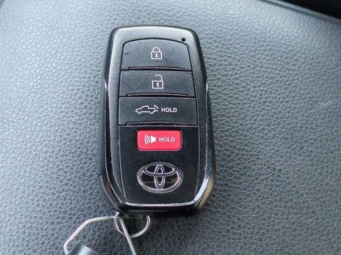 Used 2024 Toyota Tacoma TRD Off-Road w/ TRD Off Road Premium Package AWD/4WD image 29