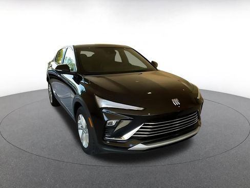 Used 2025 Buick Envista Preferred image 3