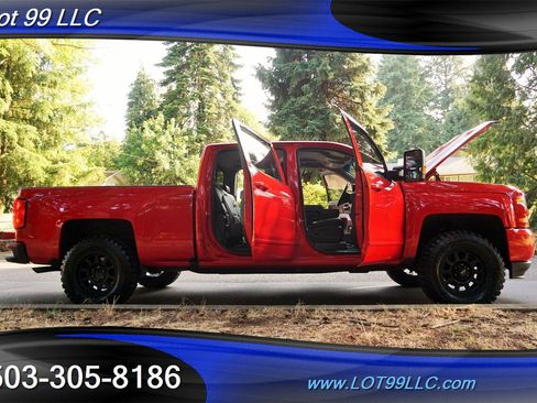 Used 2018 Chevrolet Silverado 1500 LT w/ All Star Edition image 30