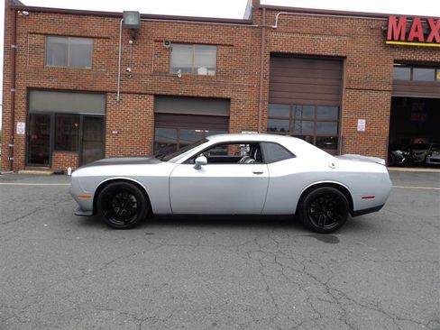 Used 2021 Dodge Challenger R/T image 4